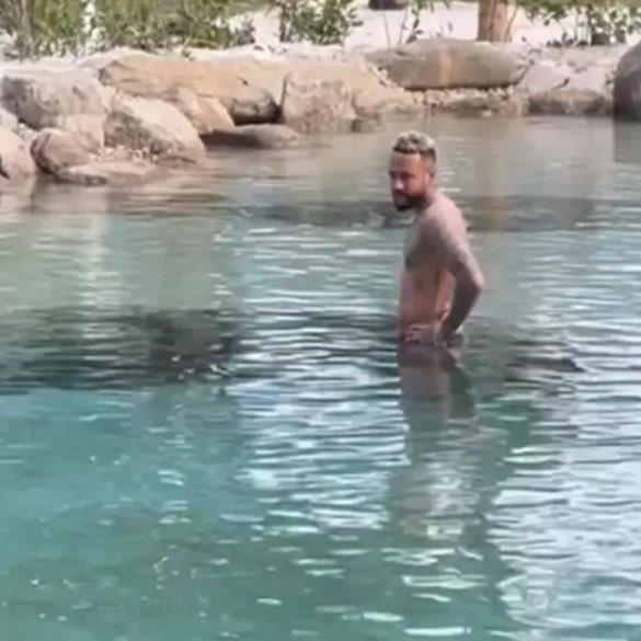Multan a Neymar por lago Artificial en su mansión