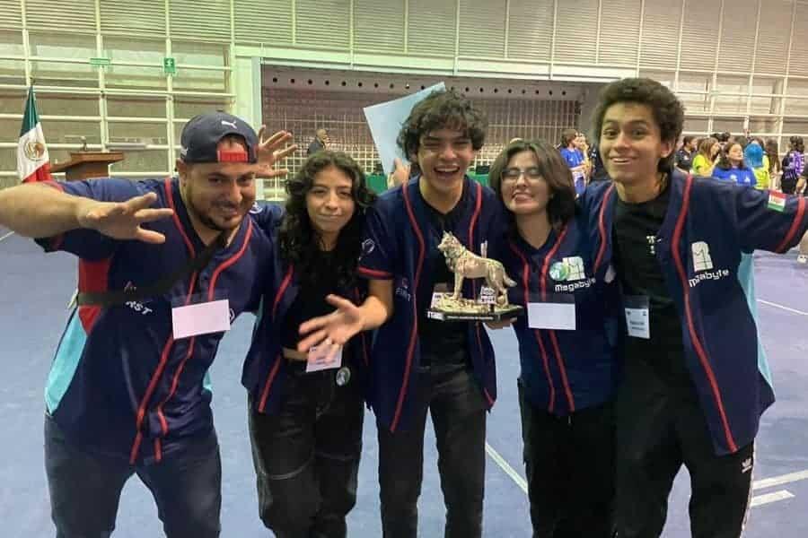 Estudiantes Tec logran 2do lugar en concurso de robótica