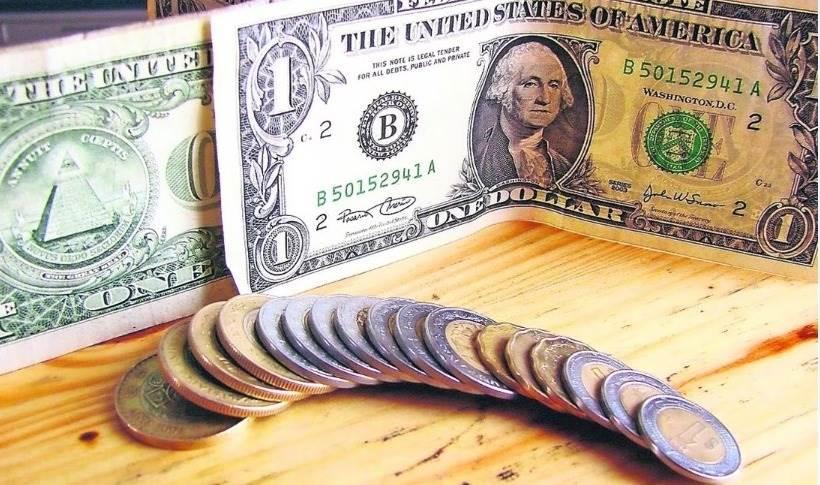 Peso perfora el piso de $17 y llega a $16.99 por dólar