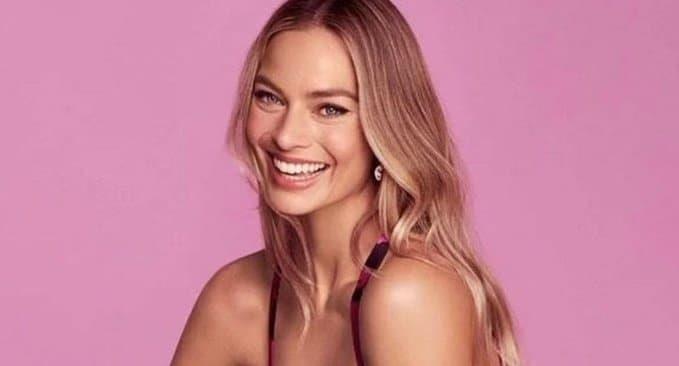 Margot Robbie y la ironía de grabar Barbie