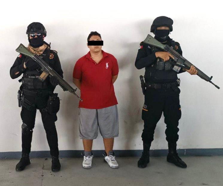 Capturan a sujeto con armas de fuego