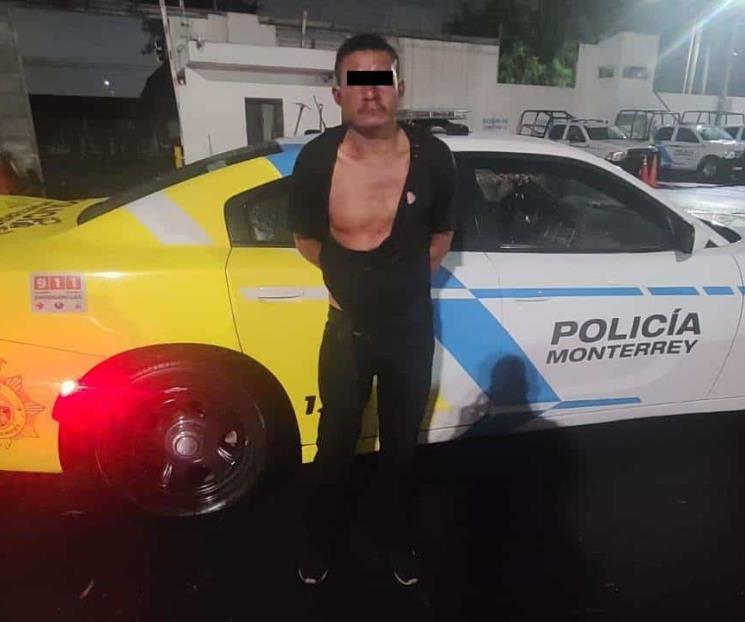 Detienen a agresor de una pareja Detienen a agresor de una pareja