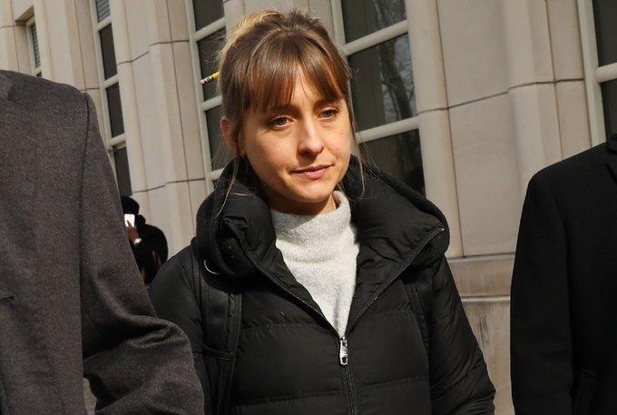 Actriz de Smallville sale de prisión por caso NXIVM Actriz de Smallville sale de prisión por caso NXIVM