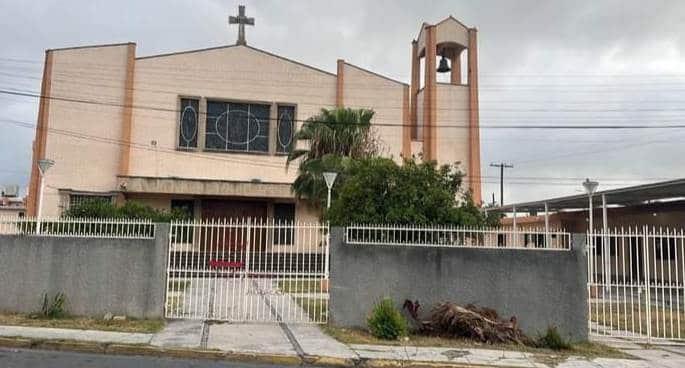 Abandonan a un bebé en baño de una iglesia