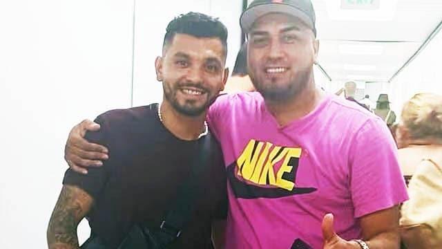Tecatito Corona visita sorpresivamente Monterrey