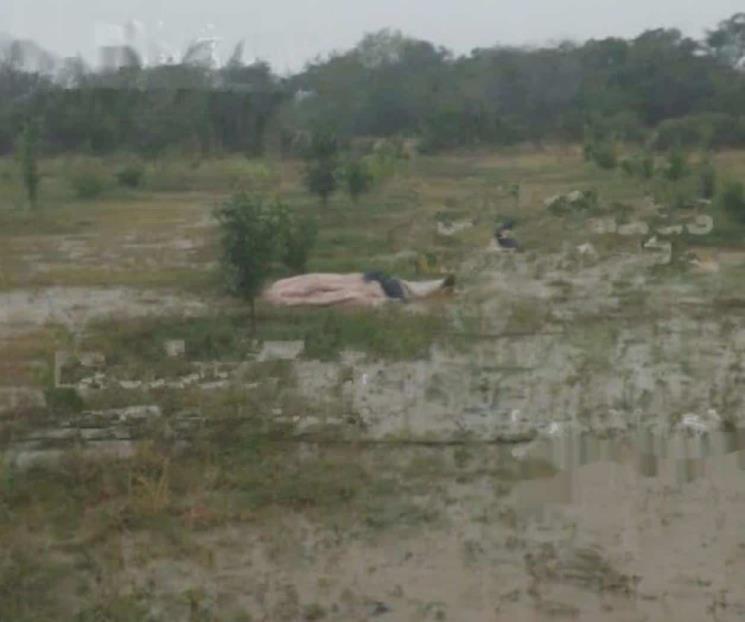 Rayo mata a un hombre en ejido de Cadereyta