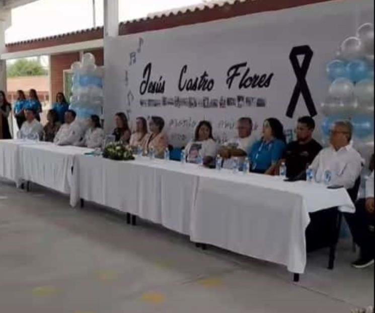 Dan último adiós a maestro de música fallecido por llanta