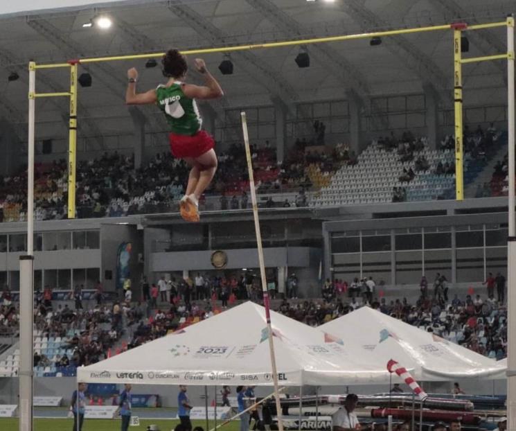 A cinco oros de su récord A cinco oros de su récord