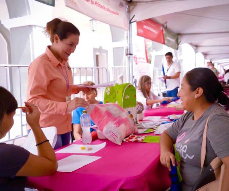 Realizan Estación de Servicio Público en Marín