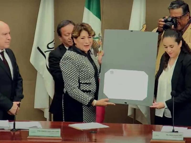 Dan a Delfina constancia como gobernadora en EdoMex Dan a Delfina constancia como gobernadora en EdoMex