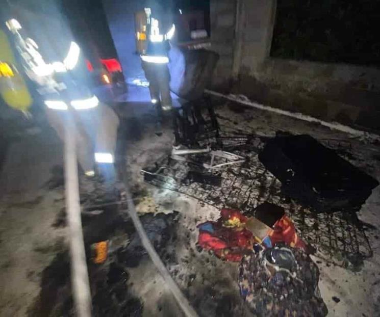Se incendia domicilio en Linares