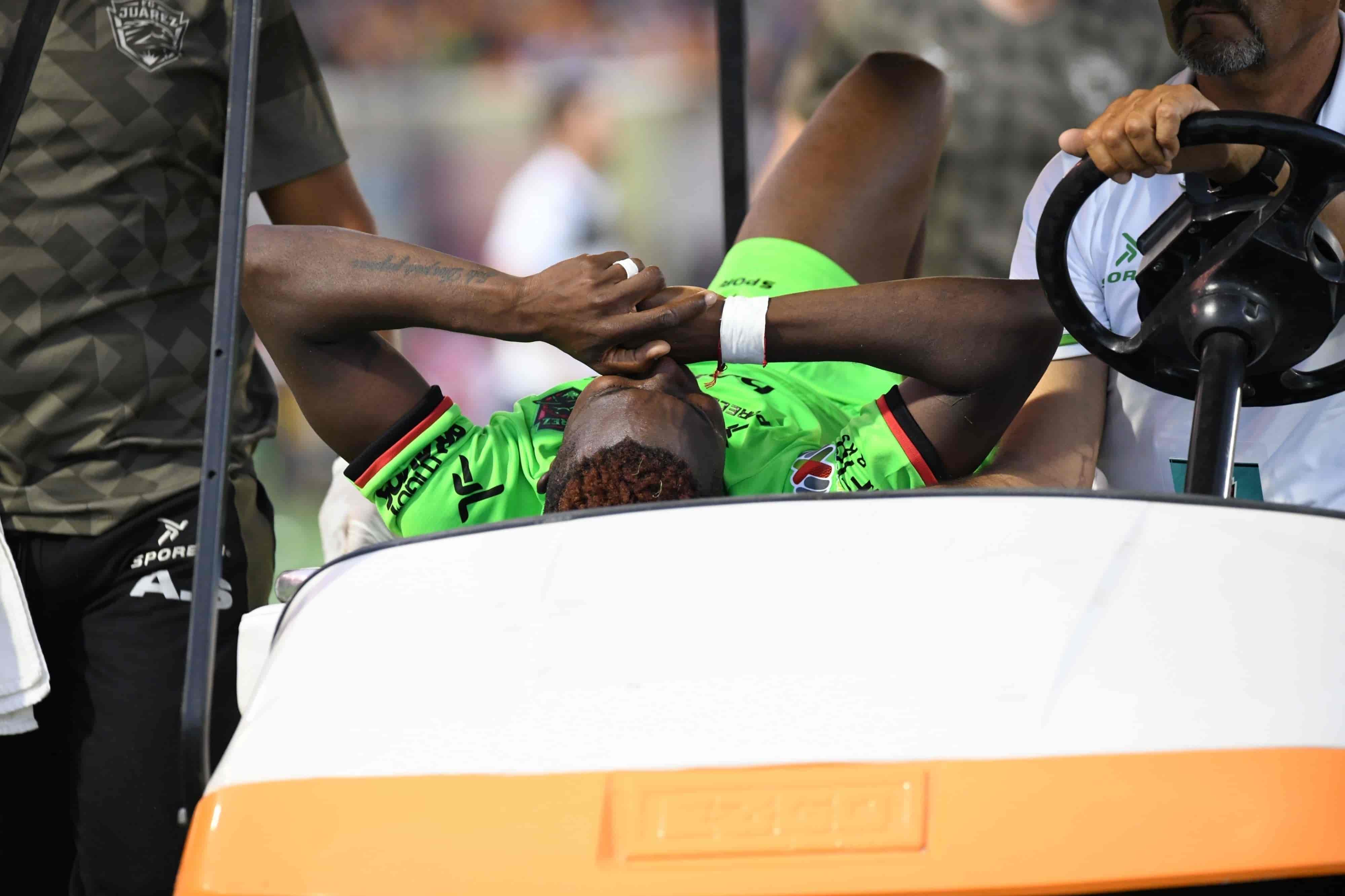 Avilés Hurtado sale lesionado.