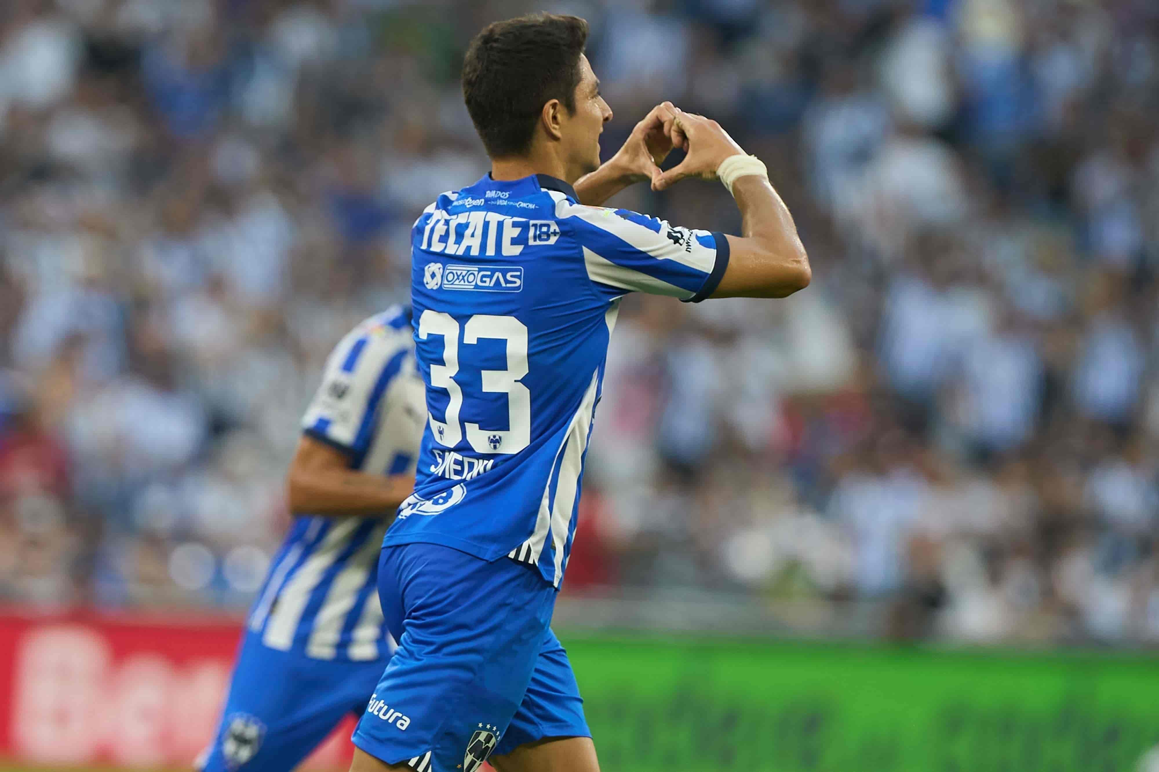 Stefan Medina hace el 1-0.