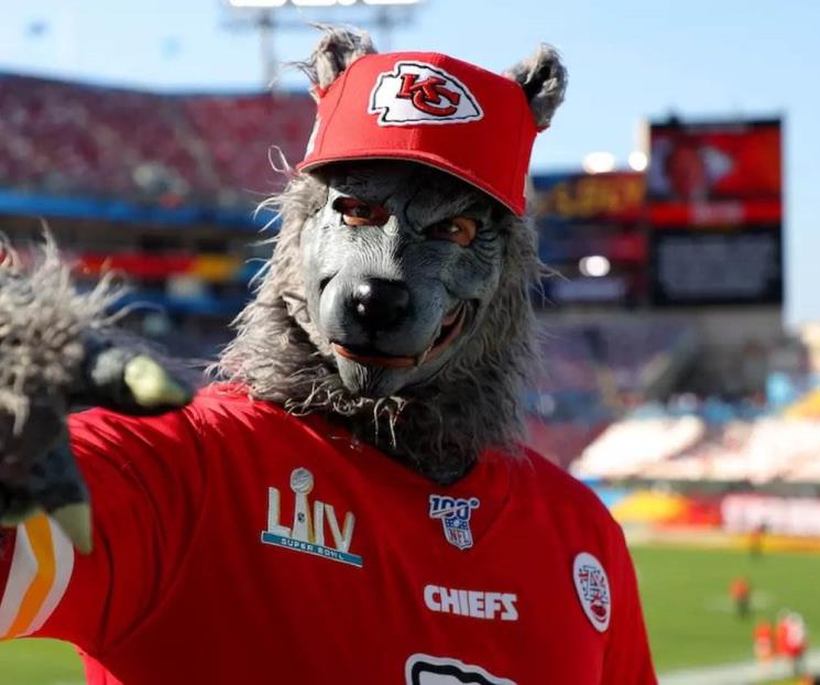 Arresta FBI a súper fan de Chiefs de NFL por delitos de robo Arresta FBI a súper fan de Chiefs de NFL por delitos de robo