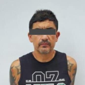 Notifican a reo de orden de aprehensión