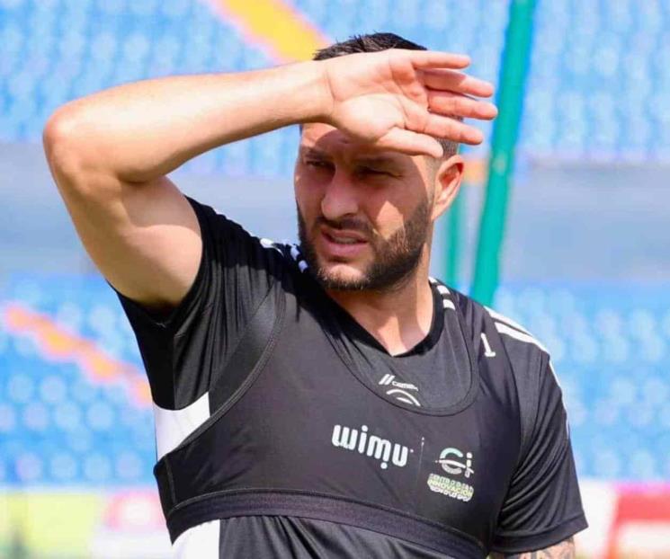 Entrena Gignac al parejo con Tigres