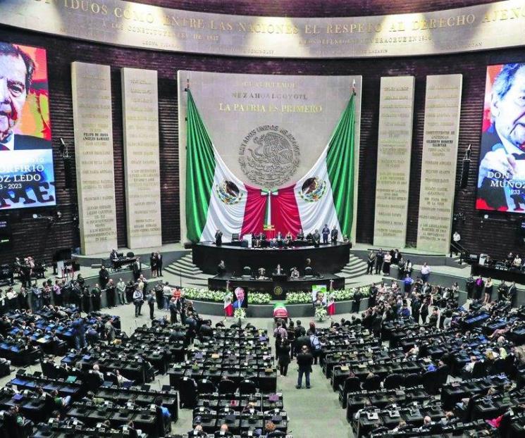 Despiden a Muñoz Ledo