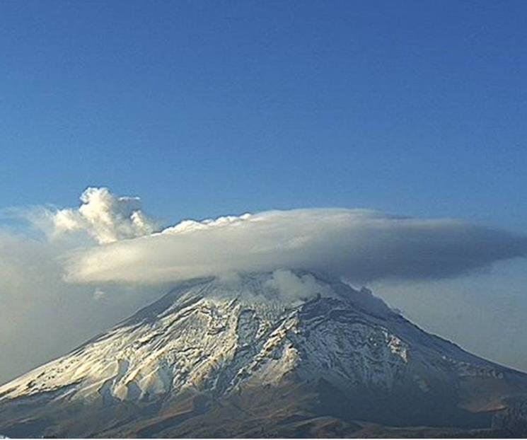 ¿Qué son nubes lenticulares que aparecieron sobre el Popo? ¿Qué son nubes lenticulares que aparecieron sobre el Popo?