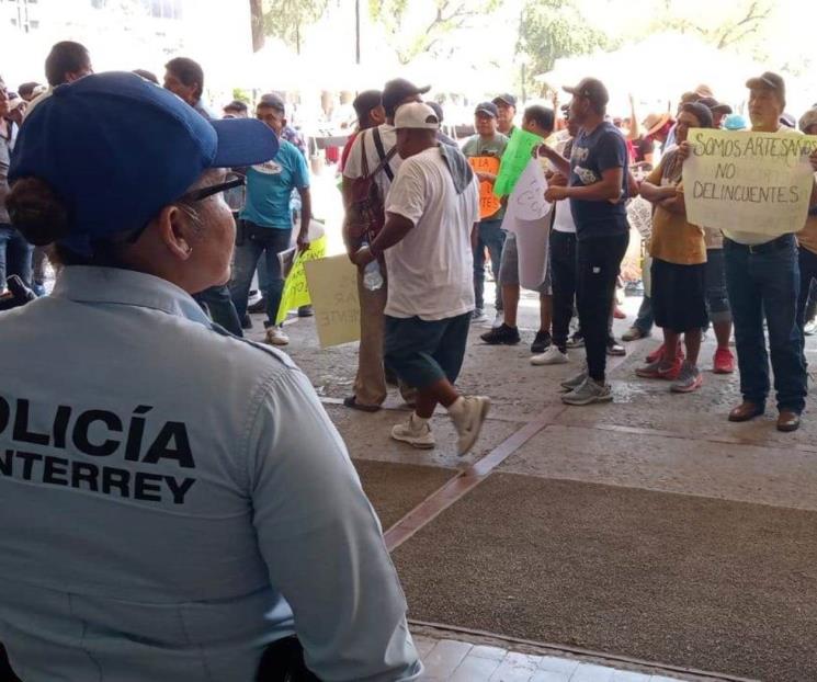 Exigen comerciantes libertad para trabajar