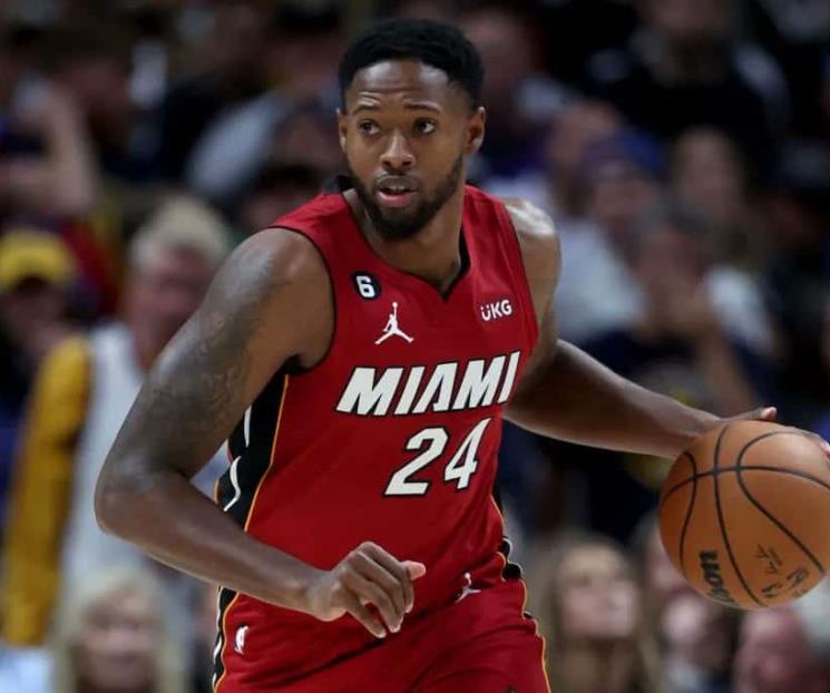 Highsmith seguirá en el Heat por un año más