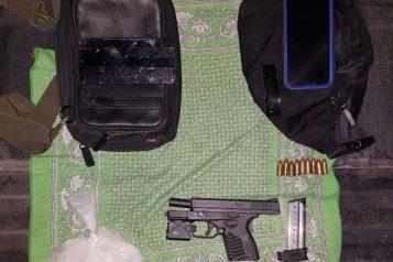 Detienen a dos sujetos tras persecuci&oacute;n