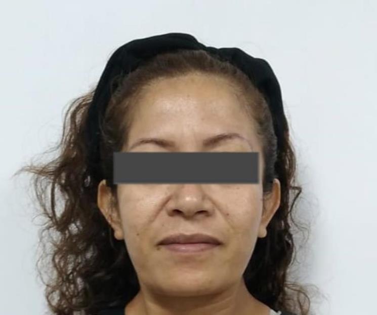 Detienen a ex policía implicada en grupo delictivo