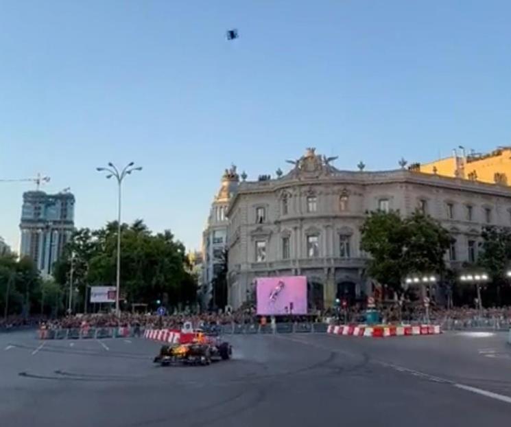 Deleita Checo a españoles con Show Run en Madrid