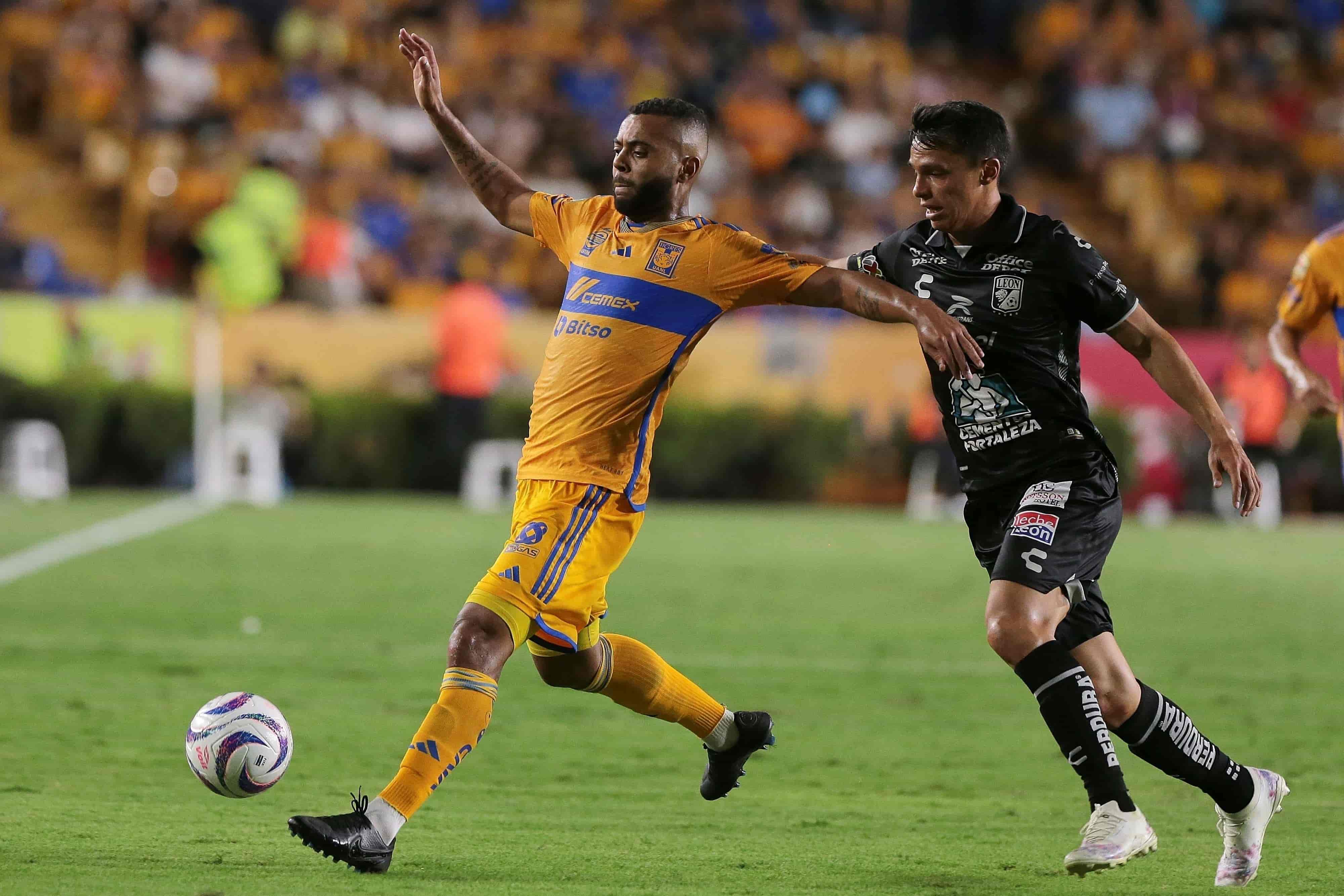 Rafael Carioca dominó en el medio campo
