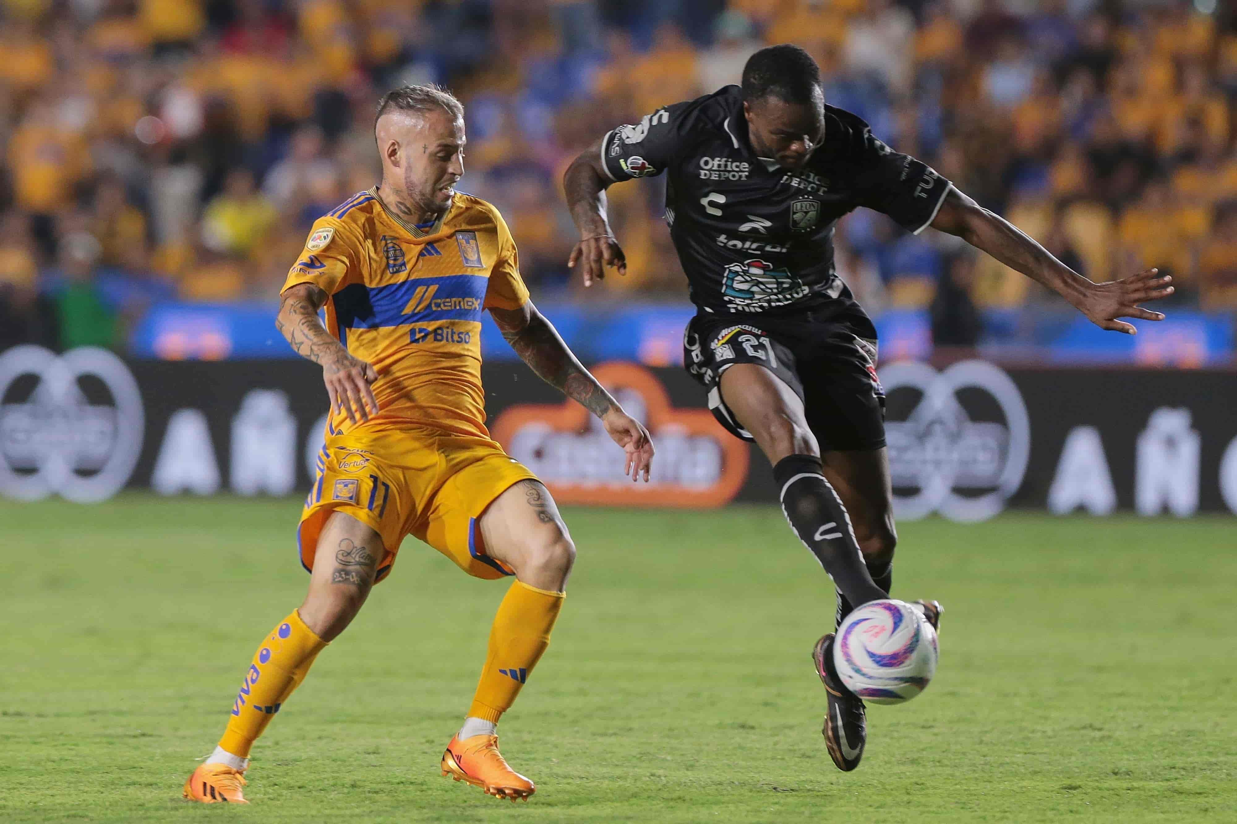 León lo intentó, pero no pudo empatar el partido