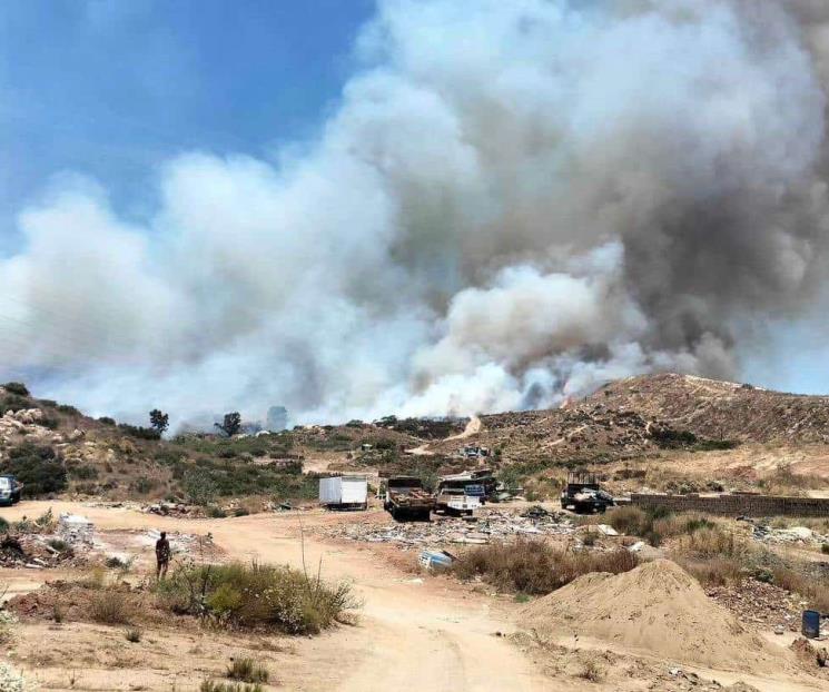 Arde relleno sanitario de Montemorelos
