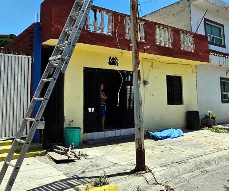 Muere hombre electrocutado cuando instalaba clima