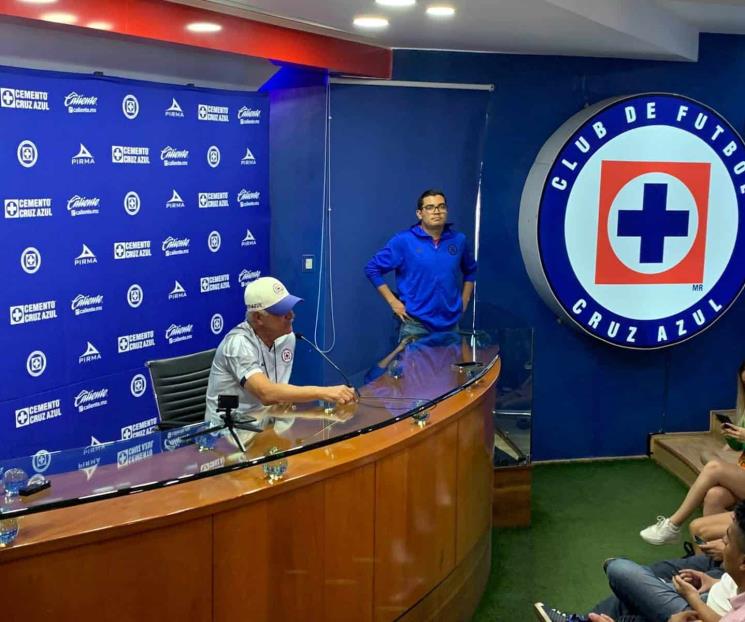 No acepta Tuca ser difamado y amenaza con demandar