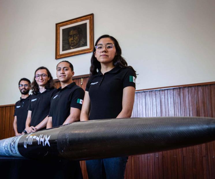 Destacan unamitas en competencia de tecnología espacial