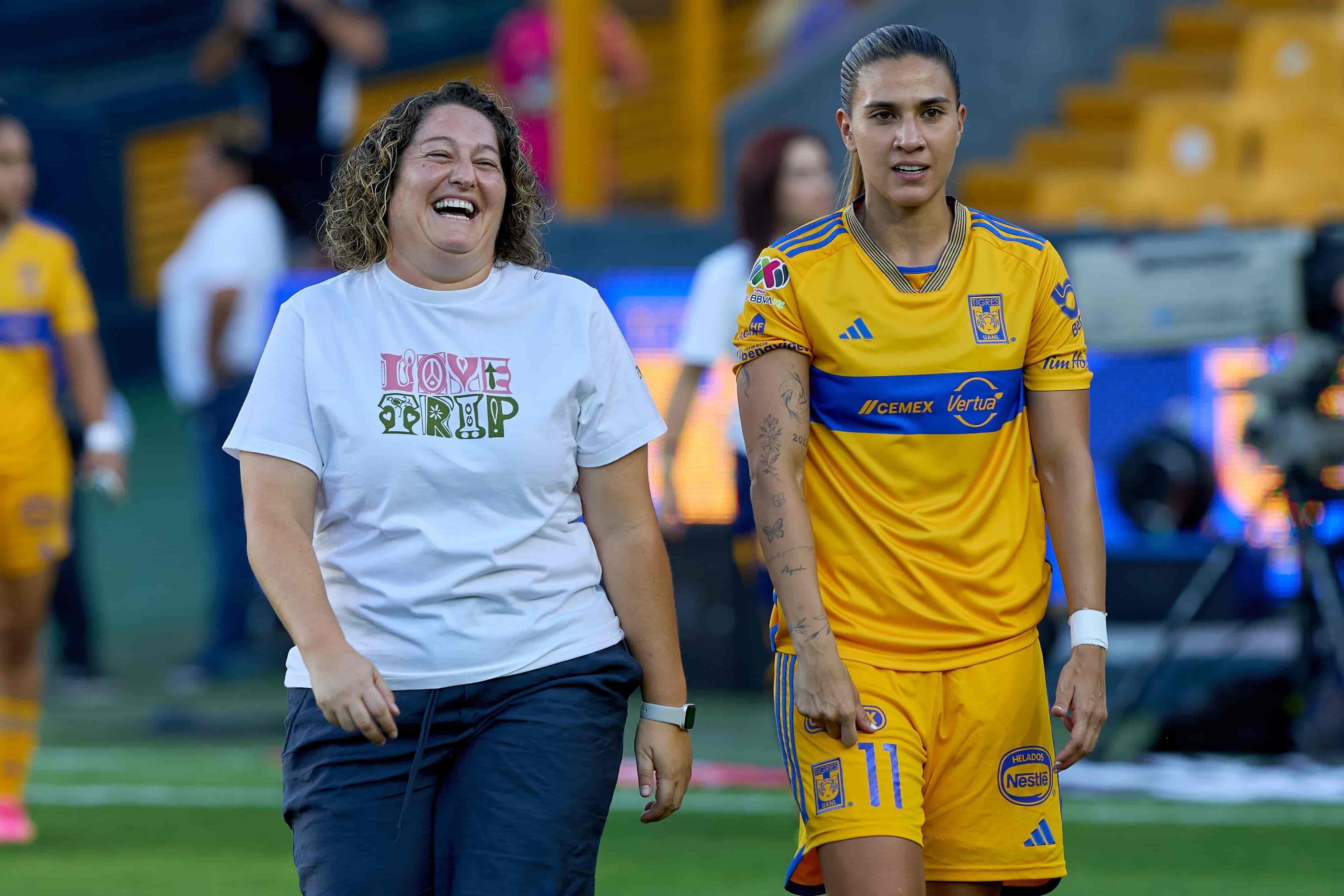 Milagros Martínez y Nallely Ragel.