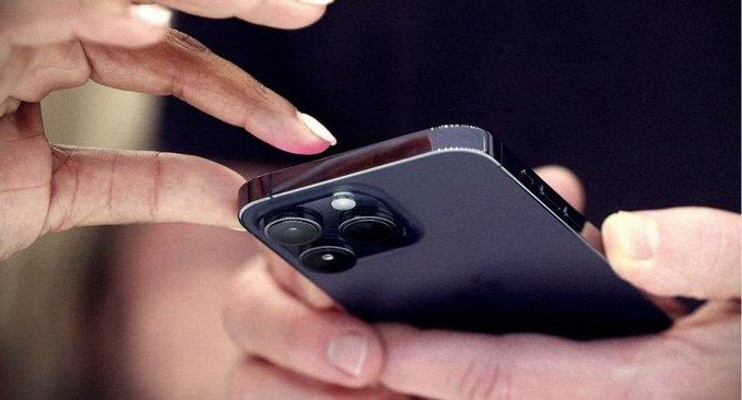 Gobierno de Putin prohíbe iPhones en oficinas de gobierno