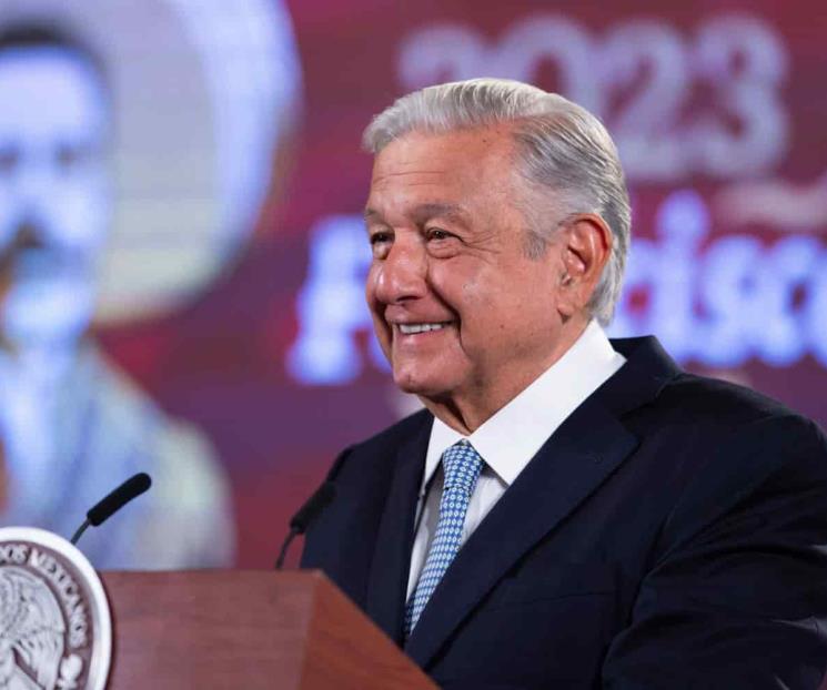 Apodan a Xóchitl como Señora X en La Mañanera