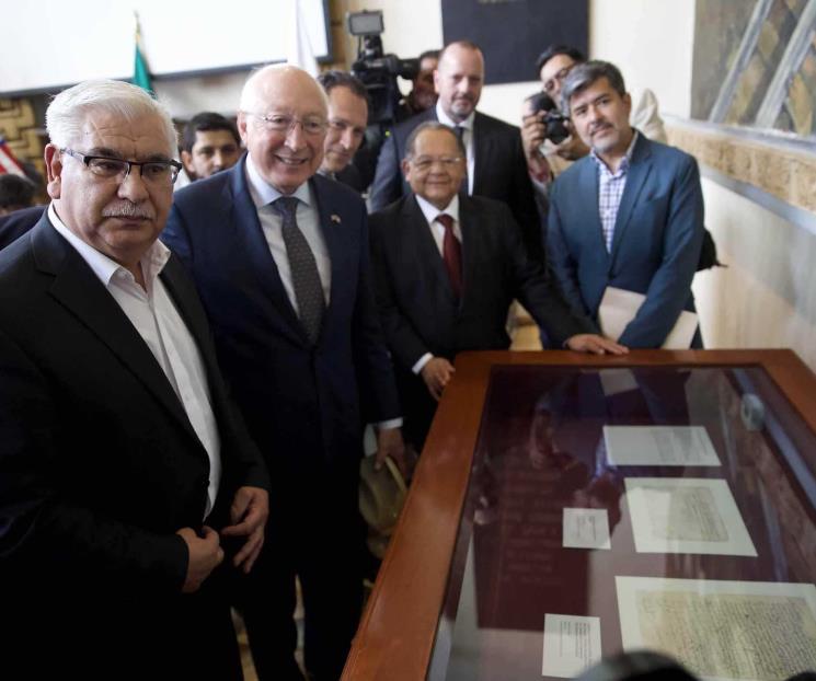 Regresa a México Manuscrito Firmado por Cortés Regresa a México Manuscrito Firmado por Cortés