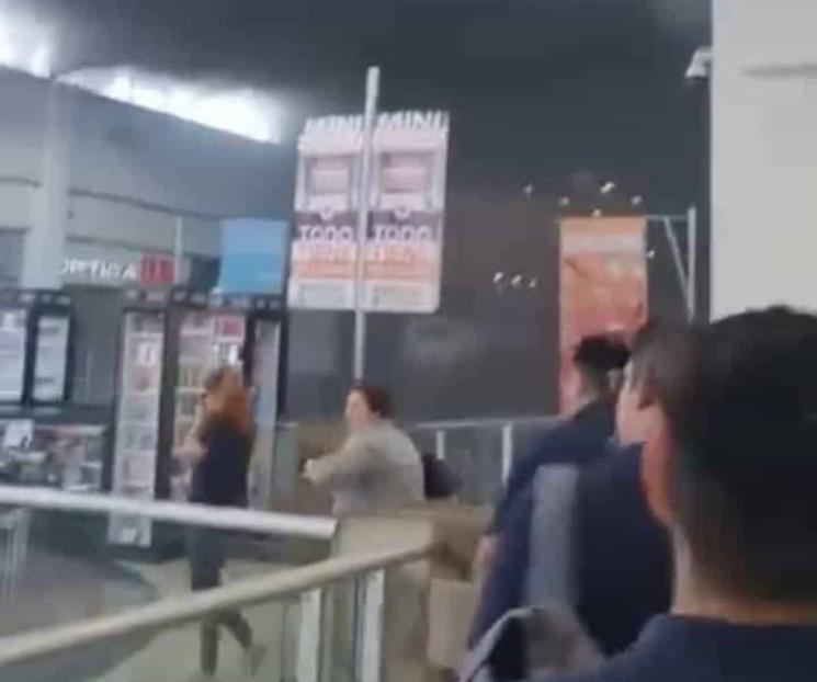 Moviliza incendio en plaza comercial de San Nicolás