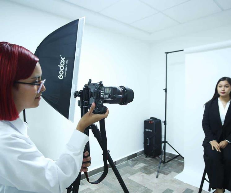 Inauguran módulos de fotografía para títulos profesionales