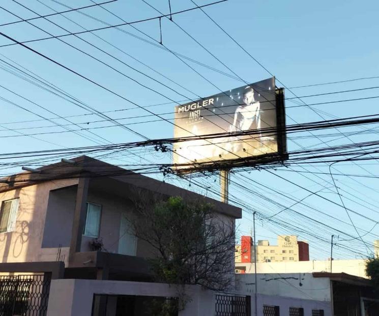 Continúa el problema de las telarañas de cables