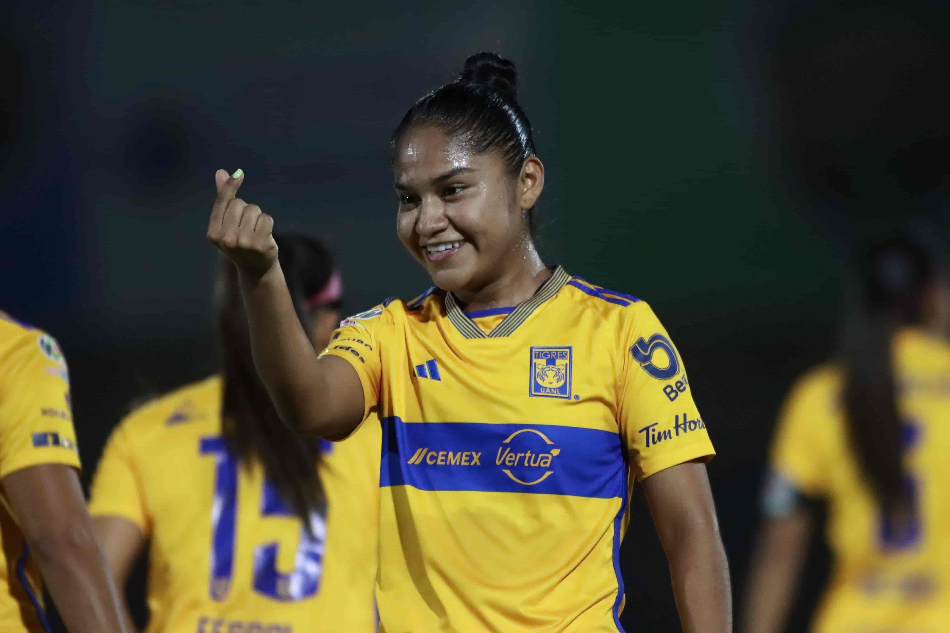 Belén Cruz hace el 2-0.