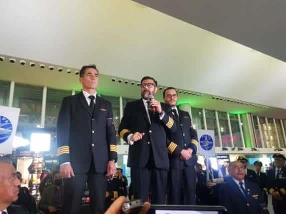 Pilotos mexicanos migran al extranjero