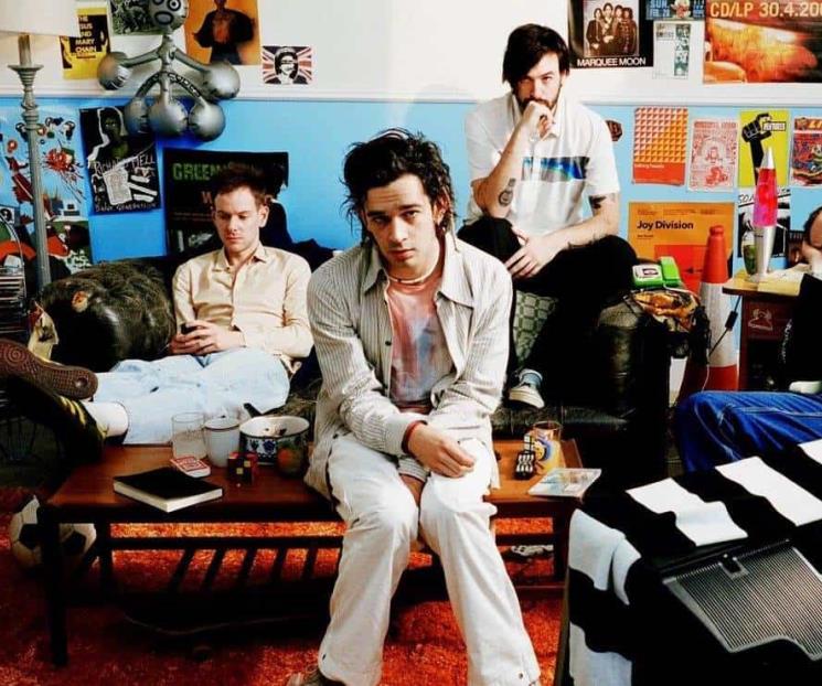 Comunidad LGBT+ de Malasia critica a The 1975 por beso Comunidad LGBT+ de Malasia critica a The 1975 por beso