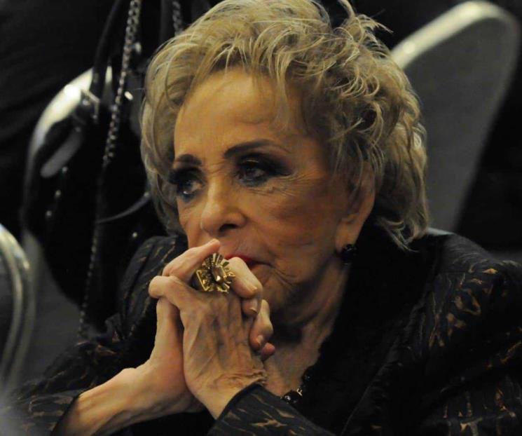 Niegan que Silvia Pinal esté delicada de salud