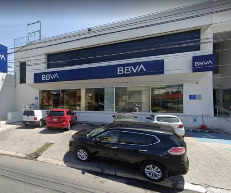 Le quitan medio millón al salir de banco en Monterrey