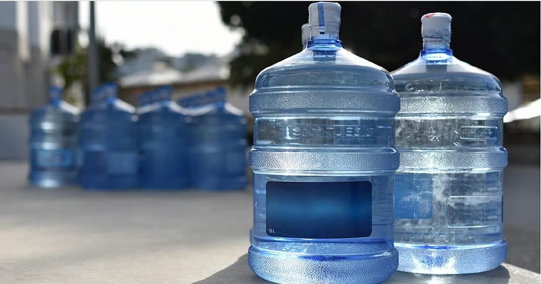 Rellenadoras de agua insalubres ponen en riesgo a mexicanos