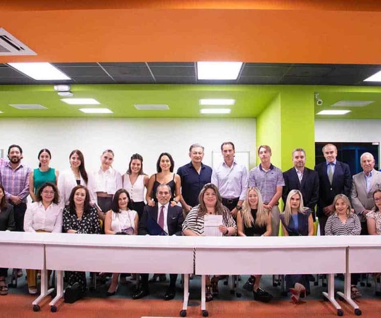 Empresario Juarense dona una beca perpetua al campus Juárez