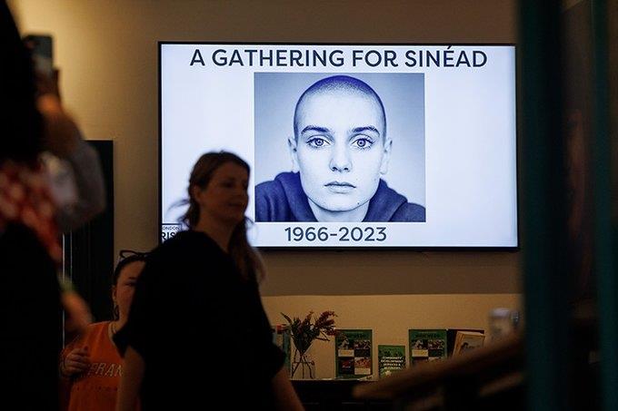 Dan en Londres último adiós a Sinéad O’Connor Dan en Londres último adiós a Sinéad O’Connor