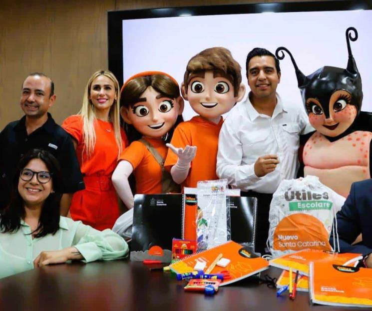 Están listos en SC para repartir 55 mil paquetes escolares