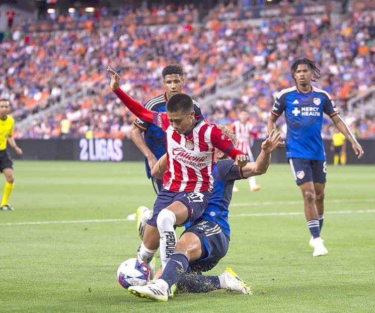 Chivas pierde en su debut Chivas pierde en su debut